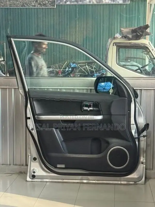 Suzuki Grand Vitara 2007 Front Door Panel ( Only )