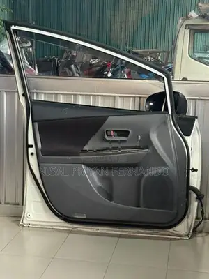 Suzuki Grand Vitara 2007 Front Door Panel ( Only )