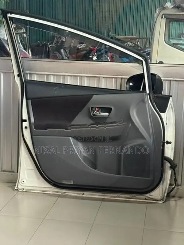 Suzuki Grand Vitara 2007 Front Door Panel ( Only )