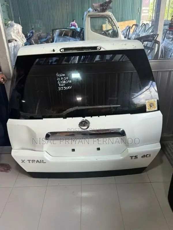 Nissan X Trail NT31 Diki Door Complete