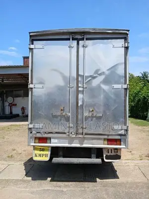 Isuzu Elf 1986