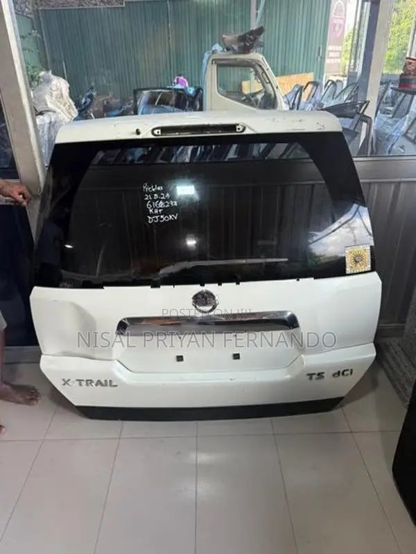 Nissan X Trail NT31 Diki Door Complete