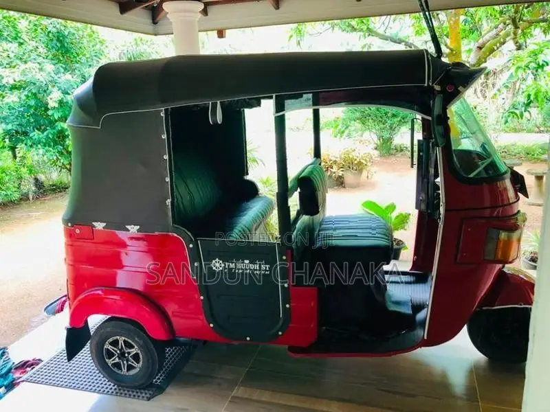 Bajaj RE AAH-2997 2013