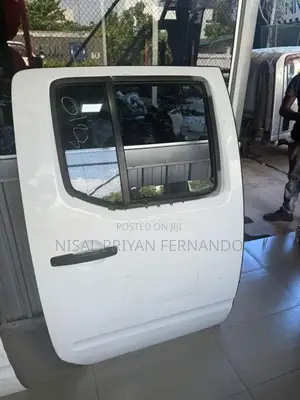 Nissan Navara D-40 Rear Door Panel