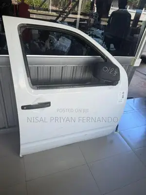 Nissan Navara D-40 Front Door Panel ( Only )