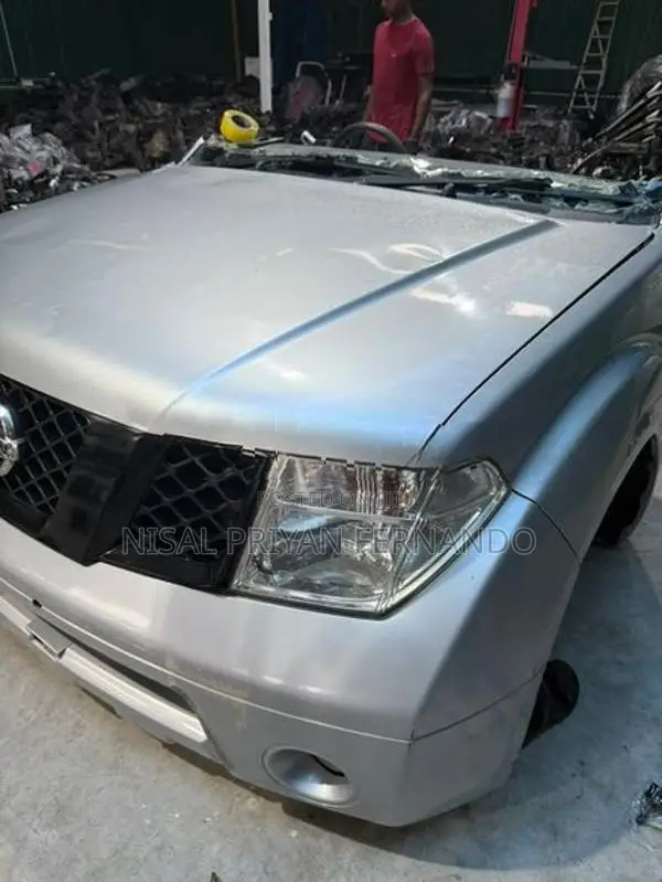 Nissan Navara D-40 Fender