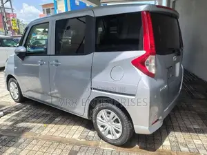 Toyota Roomy 2023