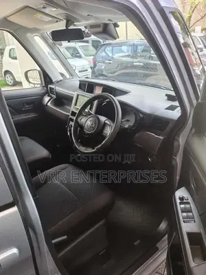 Toyota Roomy 2023