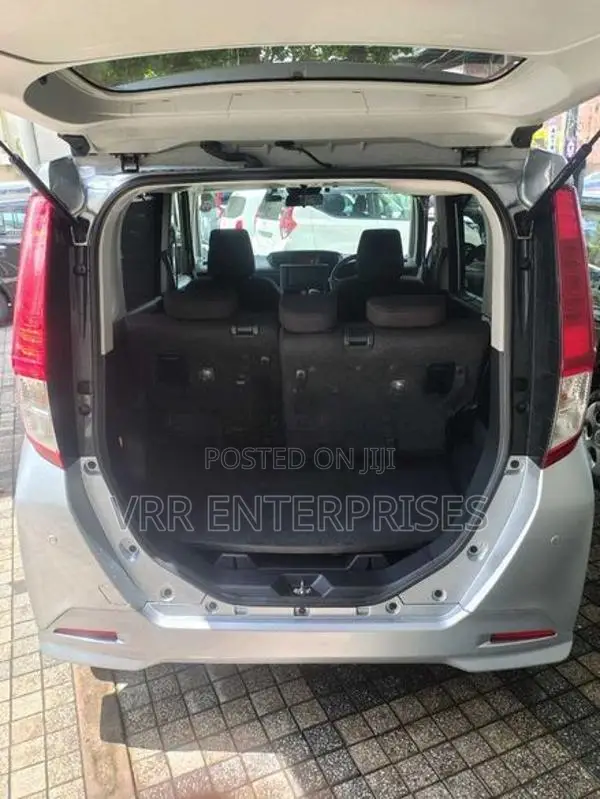 Toyota Roomy 2023