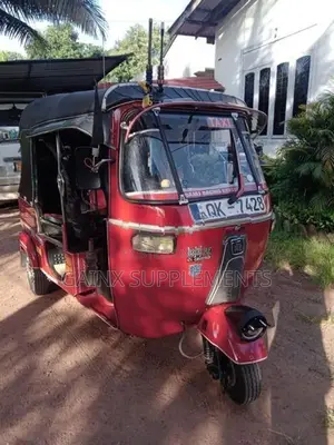 Bajaj RE 2011