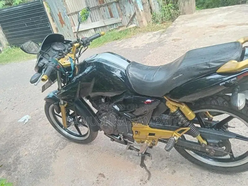 TVS Apache VQ-0199 2009