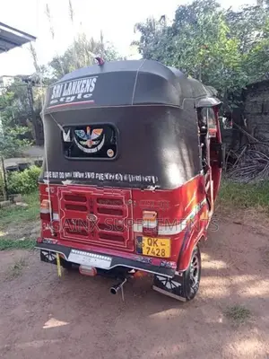 Bajaj RE 2011