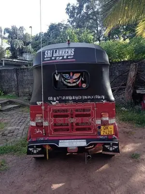 Bajaj RE 2011