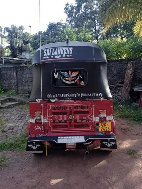 Bajaj RE 2011