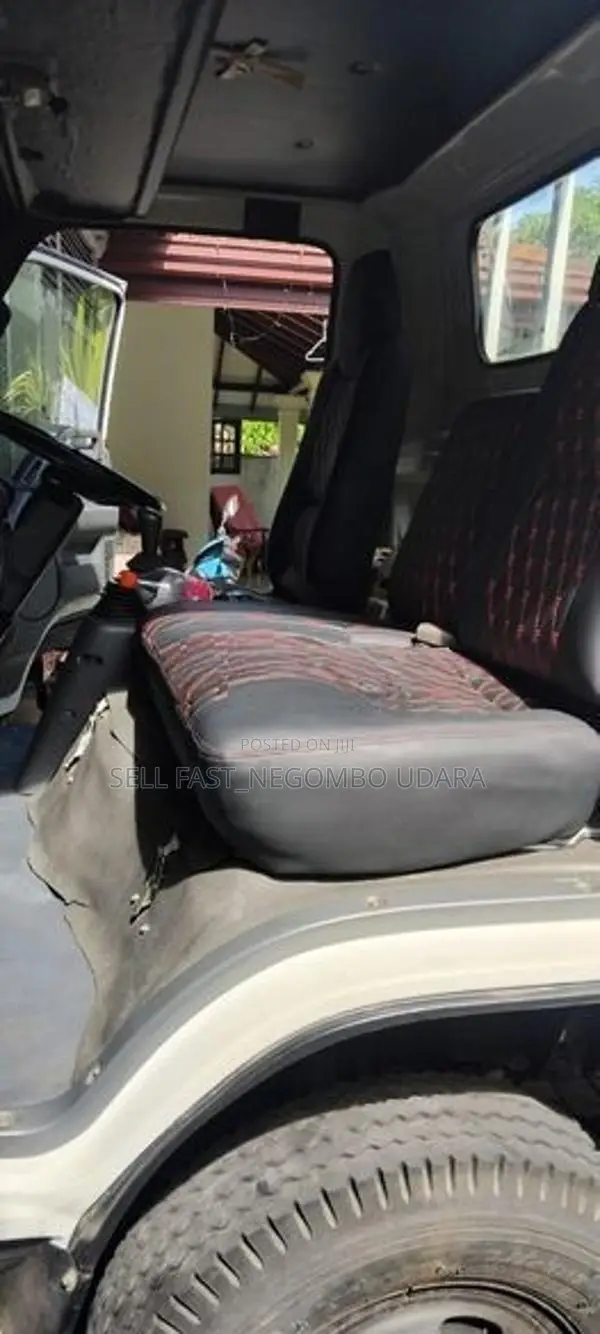 Isuzu Elf 4HG1 2000