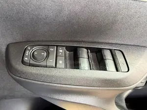 Toyota Yaris X Grade 2024