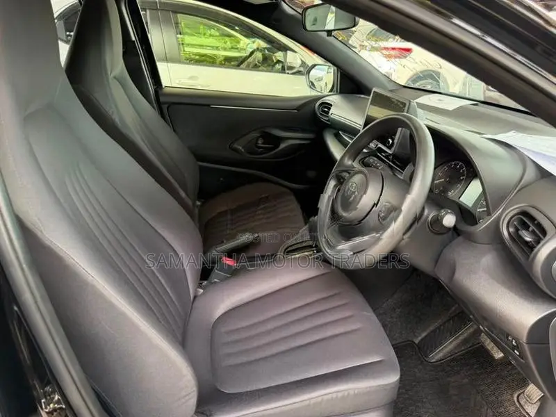 Toyota Yaris X Grade 2024