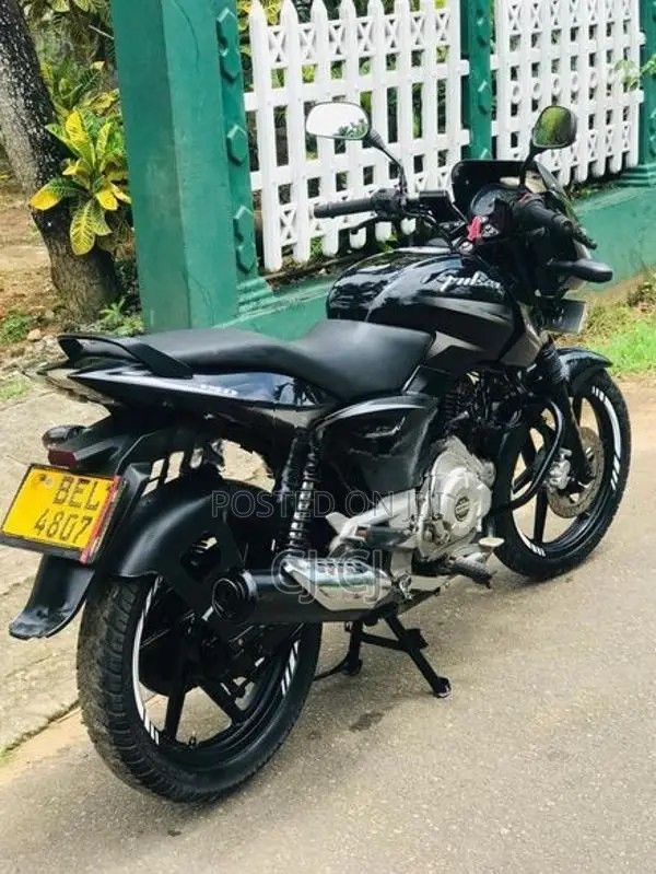 Bajaj Pulsar 150 2016
