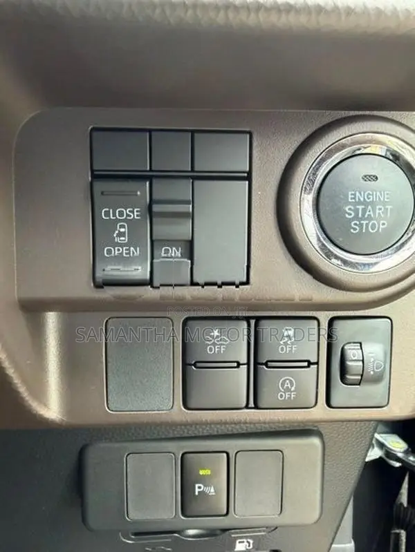 Toyota Roomy X Grade 2023