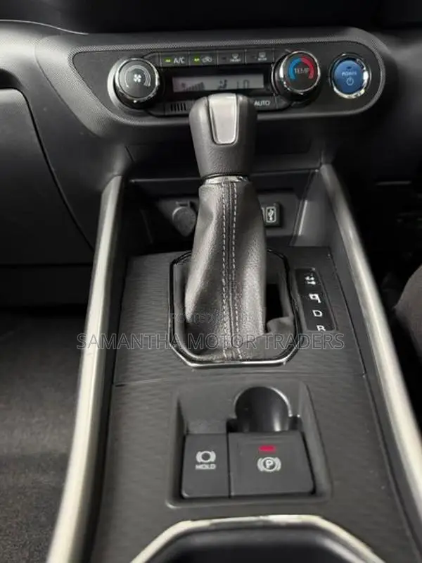 Toyota Raize Z Hybrid Bsm 2025