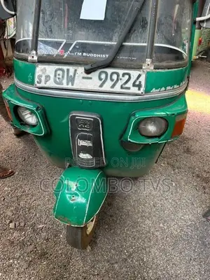 Bajaj RE 2010