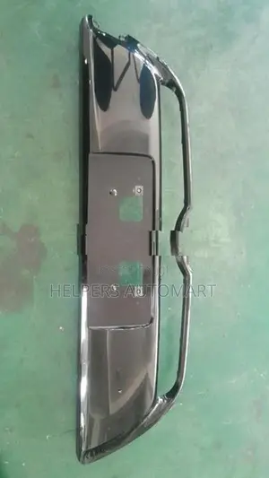 Toyota Aqua grill