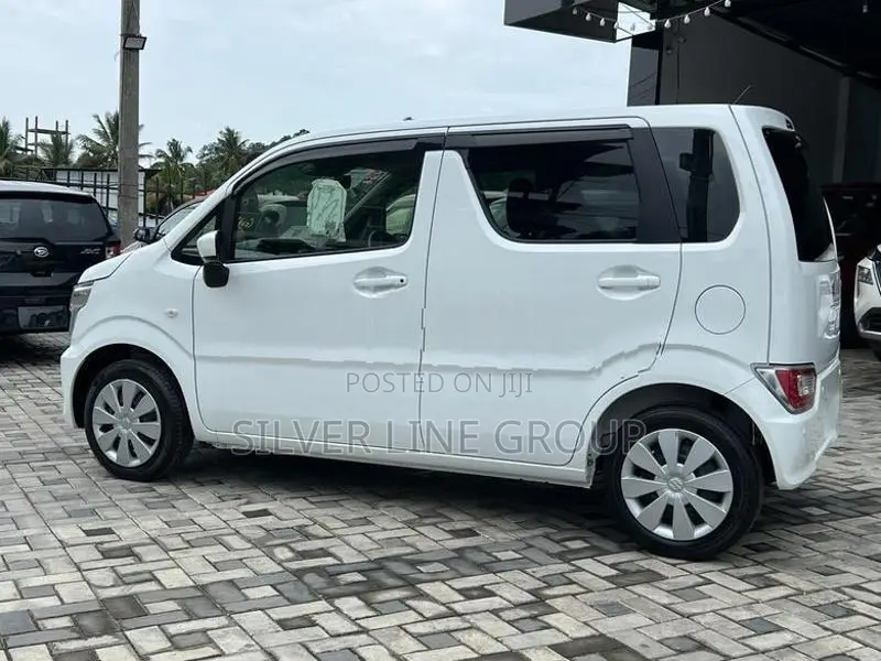 Suzuki Wagon R FX 2024