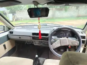 Nissan Sunny 1983