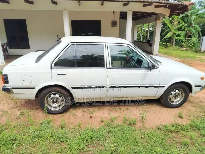 Nissan Sunny 1983