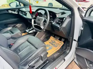 Audi Q4 E-Tron S Line 2024