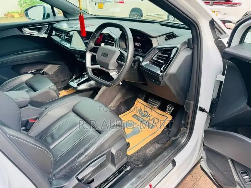 Audi Q4 E-Tron S Line 2024