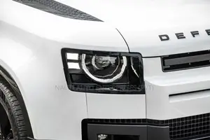 Land Rover Defender P300 FUJI WHITE 2026