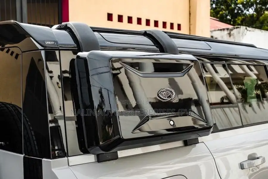 Land Rover Defender P300 BORASCO GREY 2026