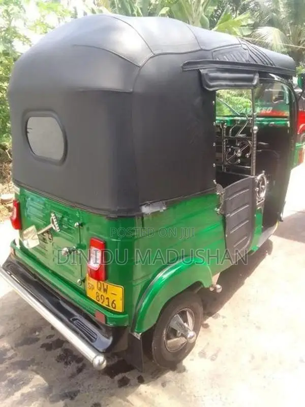 Bajaj RE qwertyuiopa 2010