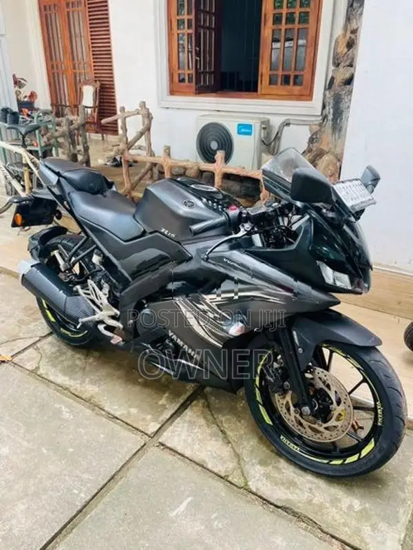 Yamaha R15 2019