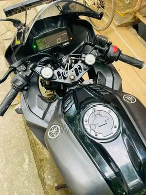 Yamaha R15 2019