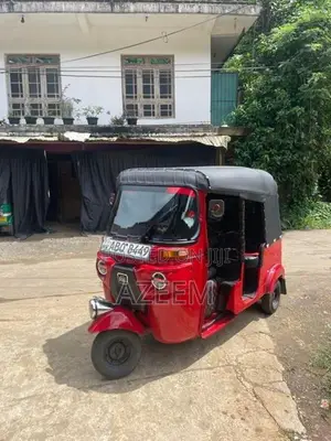 Bajaj RE Three Wheeler 2017
