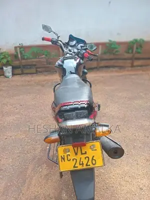 Bajaj Discover black red 2010