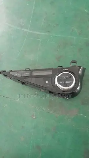 Toyota Aqua X Urban AC Control Unit