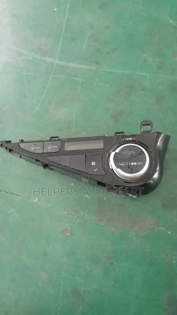 Toyota Aqua X Urban AC Control Unit
