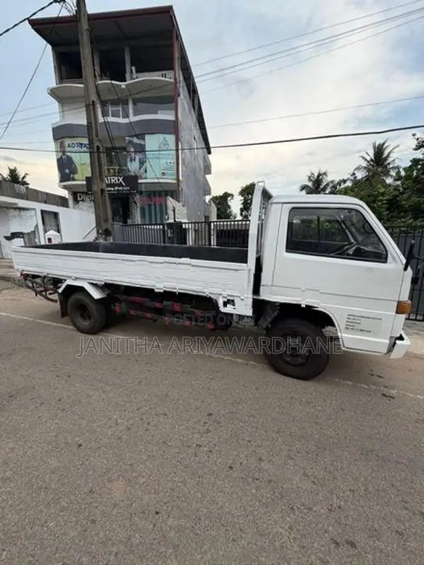 Isuzu NPR58L 1989