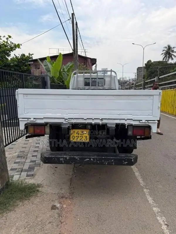 Isuzu NPR58L 1989