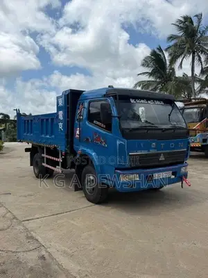 Mitsubishi Mini Cab Foton Tipper 2011