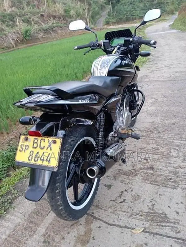 Bajaj Pulsar 150 2015
