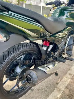 Bajaj Discover 150F 2015