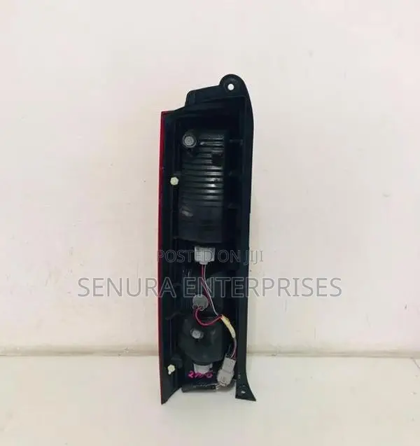 Suzuki Every DA64W Tail Light Rh