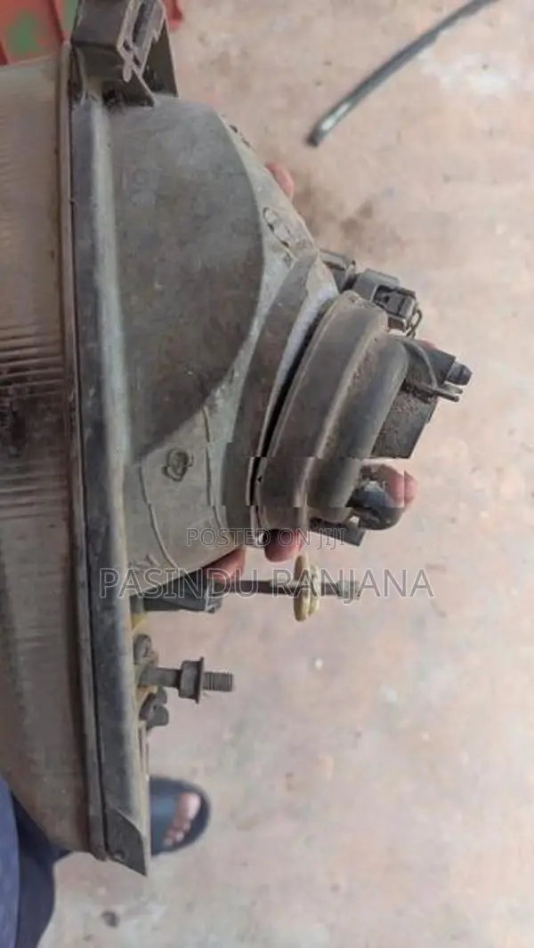 Toyota Starlet Head Light