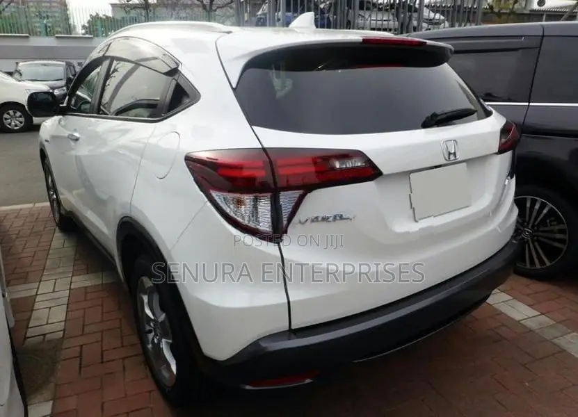Honda Vezel RU3 Tail Light Lh
