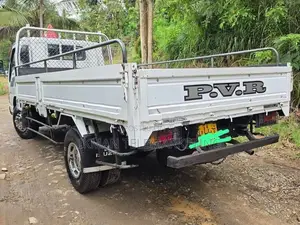 Isuzu NPR66L 2006