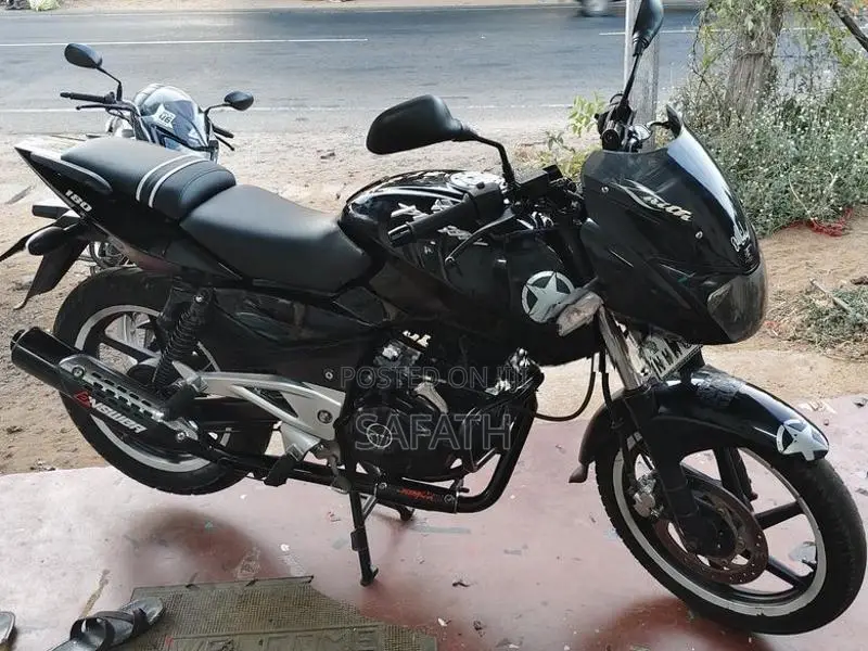 Bajaj Pulsar 180 2010